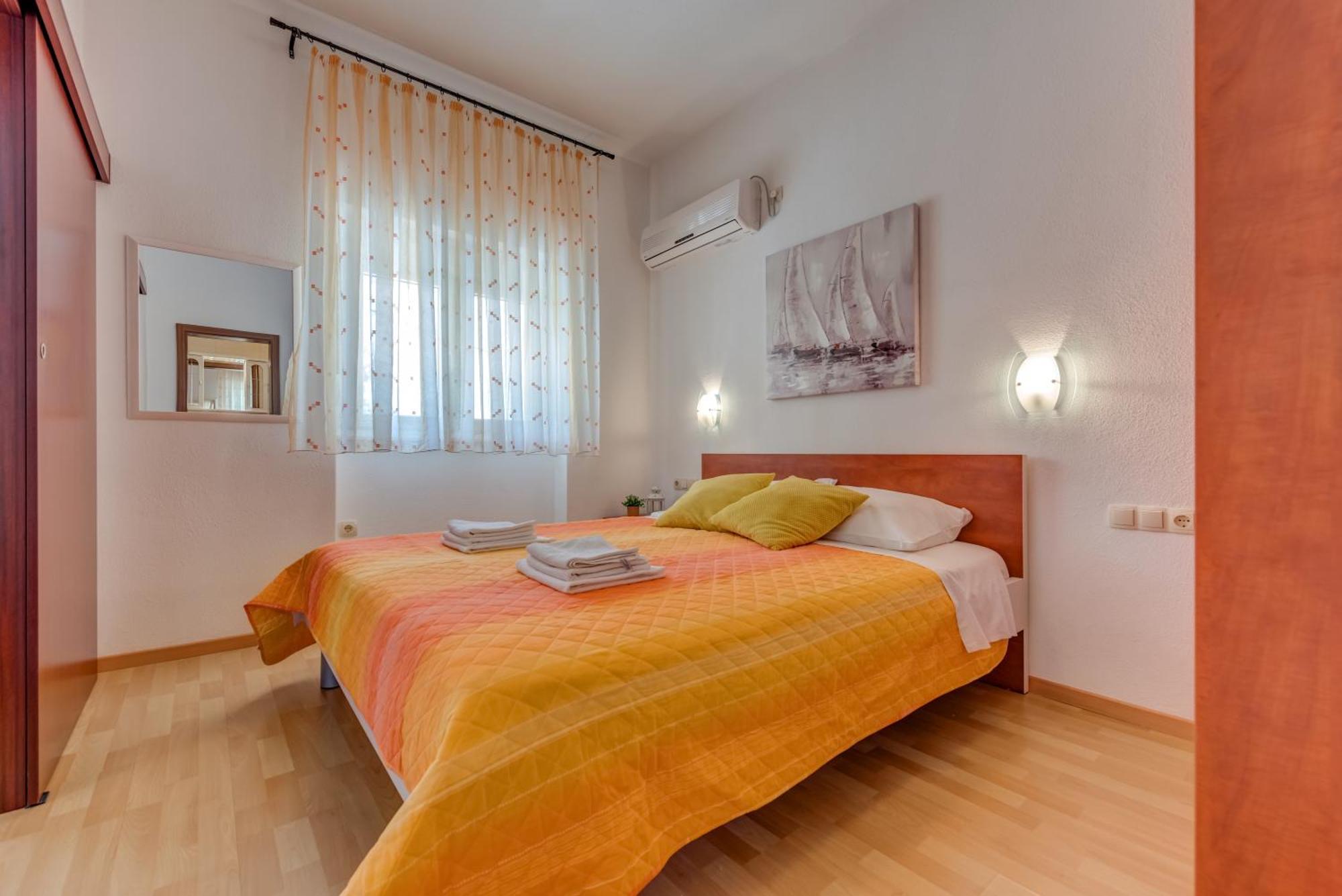Villa Daniela Traù Esterno foto